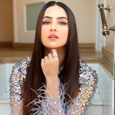 sana khan age