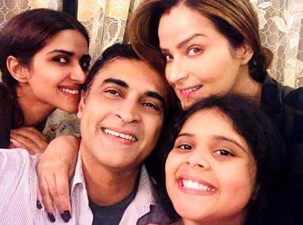 Pranutan Bahl Family