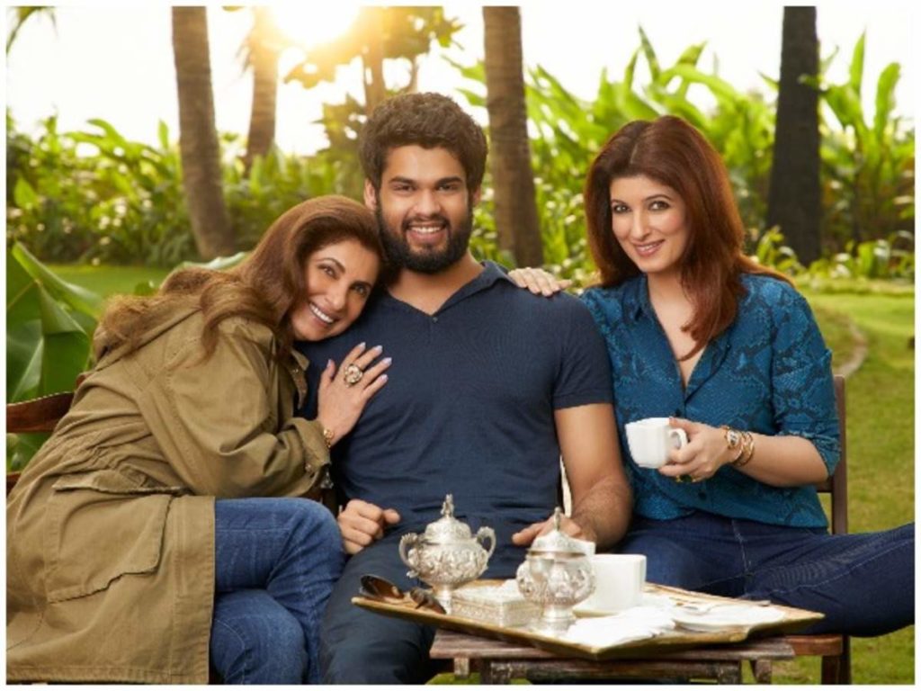 karan kapadia with his mother and aunt dimple