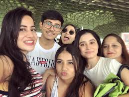 urfi javed Family