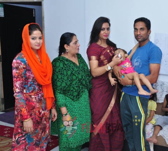 arshi khan family
