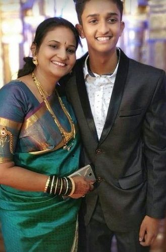Vishwanath Haveri With Her Mother